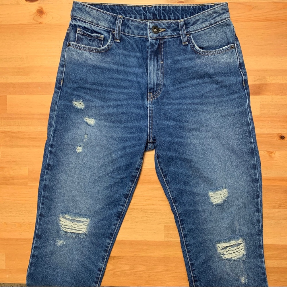 Vintage Guess Highwaisted Distressed Cropped Jeans - Picture 3 of 8